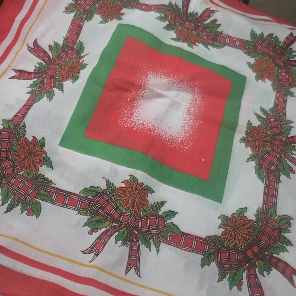 Vintage Christmas Cloth Napkins Set 4 17